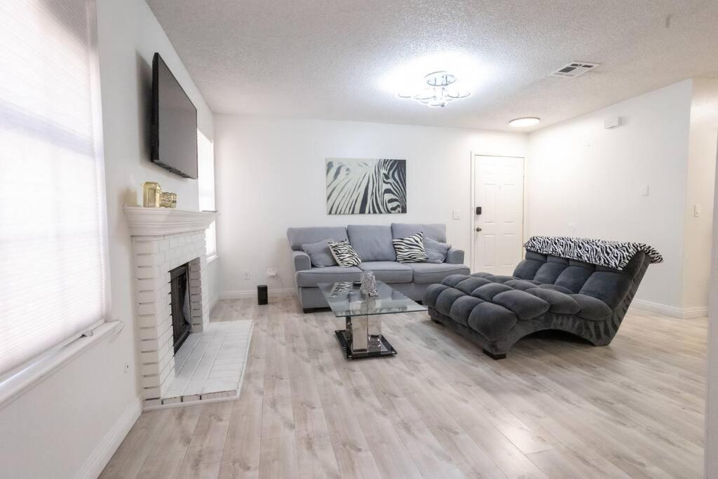 2 Bedroom Close To Las Vegas Strip Exterior photo